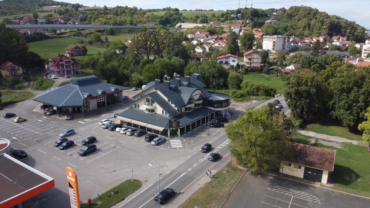 Hotel Лакташи Екстер'єр фото