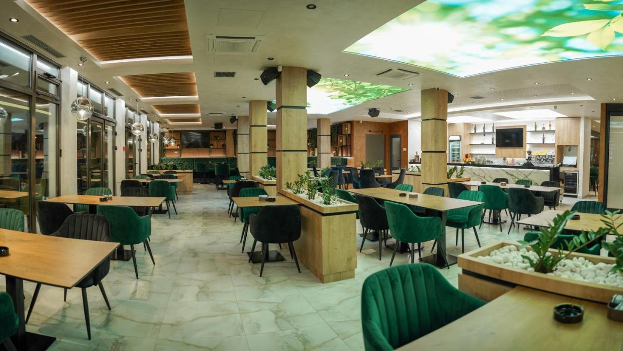 Hotel Лакташи Екстер'єр фото