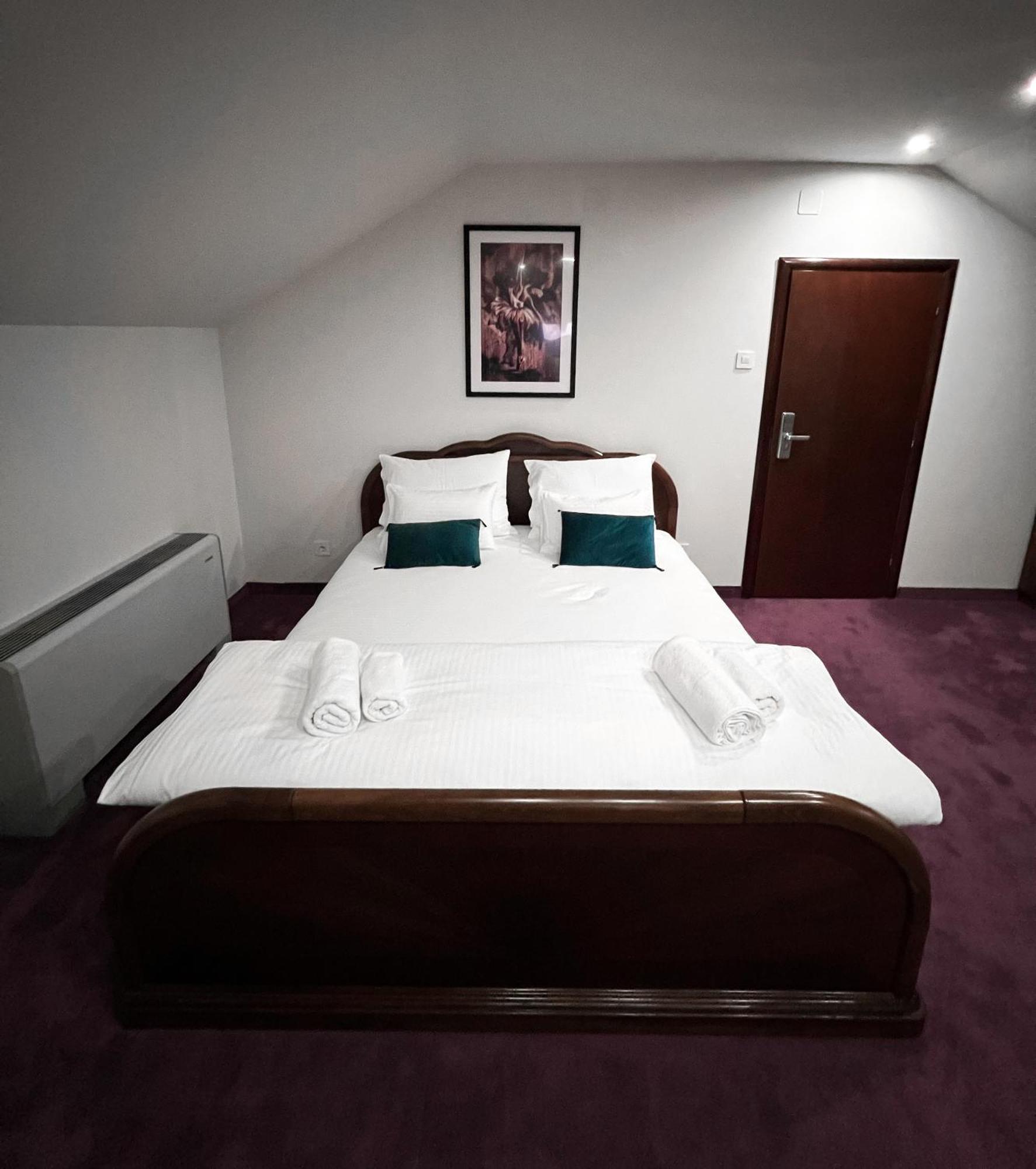 Hotel Лакташи Екстер'єр фото