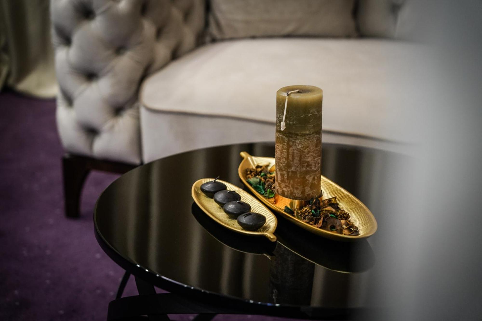 Hotel Лакташи Екстер'єр фото