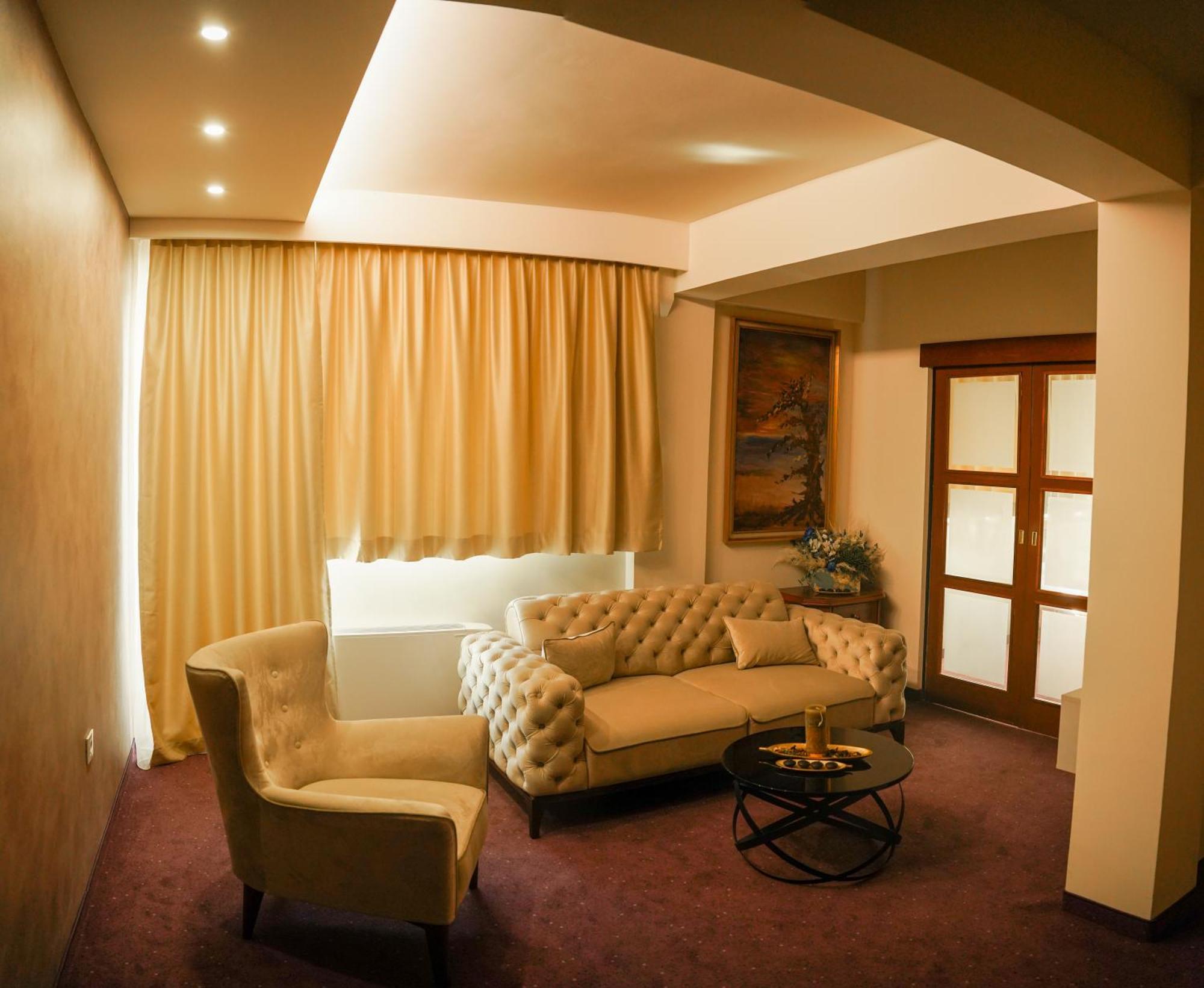 Hotel Лакташи Екстер'єр фото